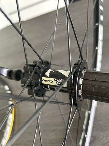 Mavic Cross one disc 584 x 19C 2016 bike usato — immagine 7 di 10