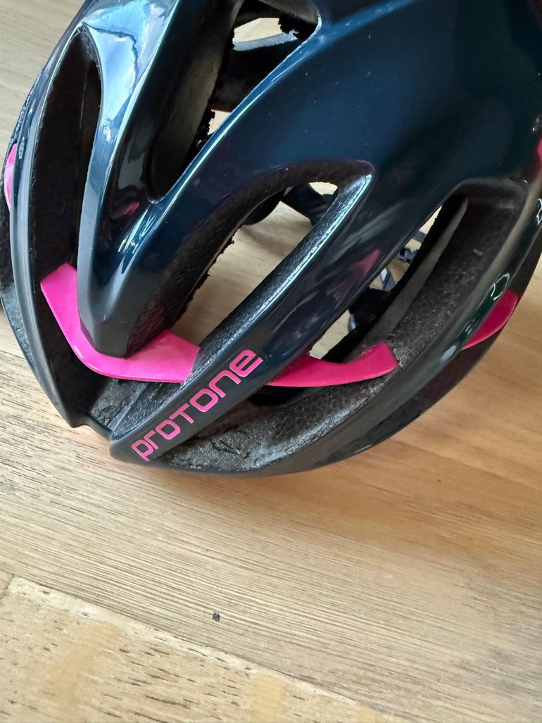 Brugt Kask protone 2023 bike — billede 3 af 6