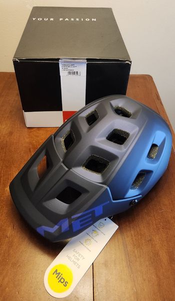 Used MET Terranova MIPS 2024 Cycling Accessories