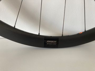 Brugt Giant SLR2 36mm Disc Carbon 2024 bike — billede 2 af 4