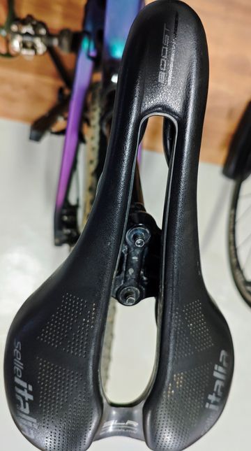 Sella Italia Slr boost 2023 Saddles & Seatposts d'occasion