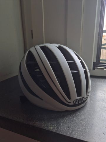 Brugt ABUS Aventor 2022 bike — billede 1 af 5