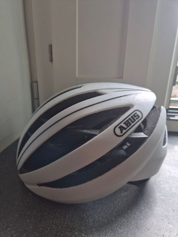 Brugt ABUS Aventor 2022 bike — billede 4 af 5