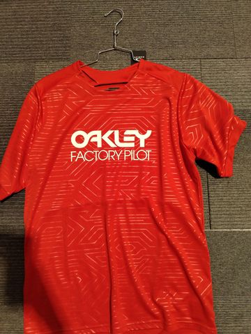 Used oakley factory pilot 2024 bike — image 1 of 3