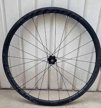 Brugt Vittoria Elusion 30 DISC 2023 bike — billede 2 af 3