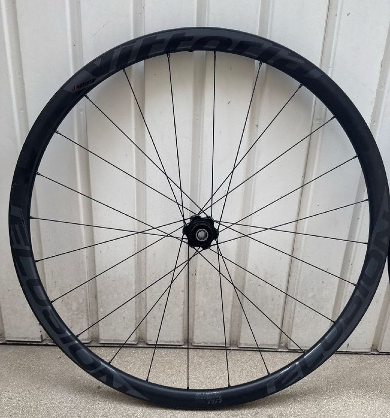 Brugt Vittoria Elusion 30 DISC 2023 bike — billede 2 af 3