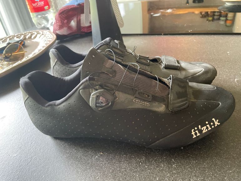 Used Fizik r5 2021 bike — image 1 of 2