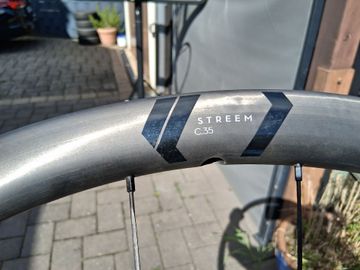Brugt Newmen Streem Climb 28" Carbon 2025 bike — billede 2 af 3
