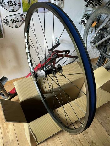 Used Shimano Roue arrière Shimano MT500 noyau Shimano axe QR1 Wheels
