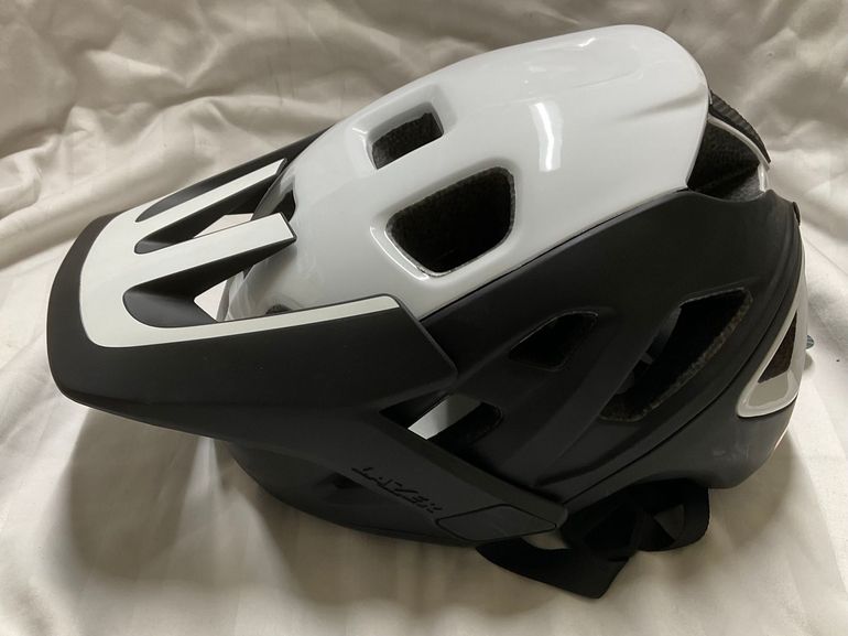 Lazer Jackal KinetiCore 2024 bike usato — immagine 6 di 8