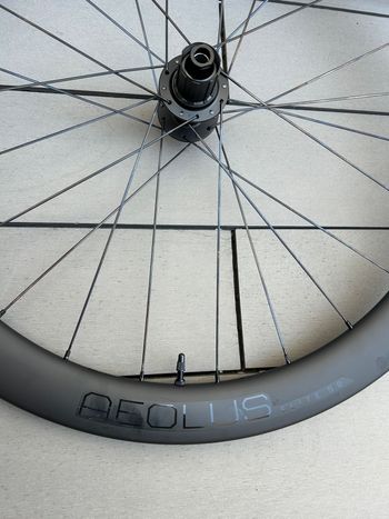 Used Bontrager Aeolus Elite 50 TLT 2025 bike — image 2 of 7