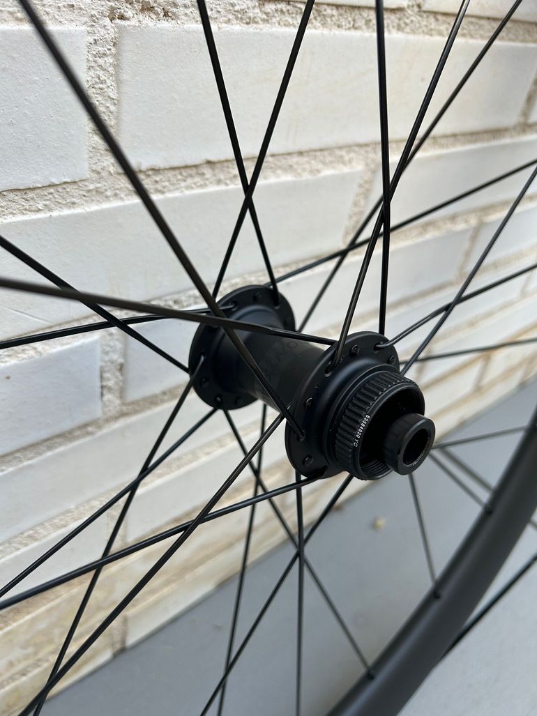 Used Bontrager Aeolus Elite 50 TLT 2025 bike — image 6 of 7