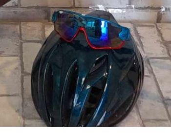 Used MET Medium 2020 Cycling Accessories