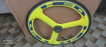 no brand 3 RAZZE POSTERIORE bike usato — immagine 2 di 2