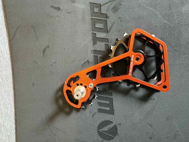 Used Moquai Rd R8000/9000 2024 Drivetrain & Pedals