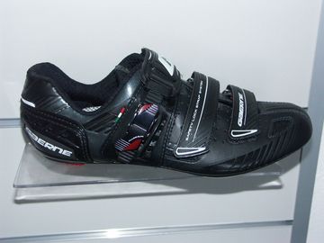 Używany Gaerne CHAUSSURES DE CYCLISME ROUTE G-MOTION BLACK 41 NEUVES ! Cycling Shoes