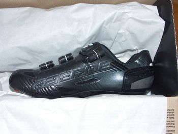 Used Gaerne CHAUSSURES DE CYCLISME ROUTE  G-MOTION BLACK 41 NEUVES ! bike — image 3 of 6