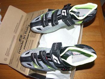Used Gaerne CHAUSSURES VTT  G-RAPPA SILVER/YELLOW FLUO 42 NEUVES ! bike — image 3 of 5