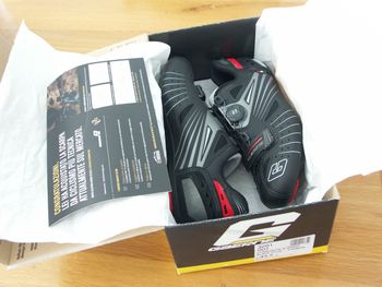 Used Gaerne CHAUSSURES VELO ROUTE  COMPOSIT G-SPEED CARBON BLACK/GREY 42 NEUVES ! bike — image 3 of 5