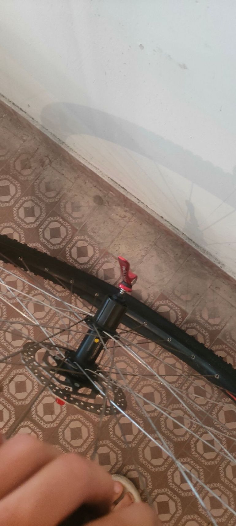 Used cube avenus 2022 bike — image 3 of 3