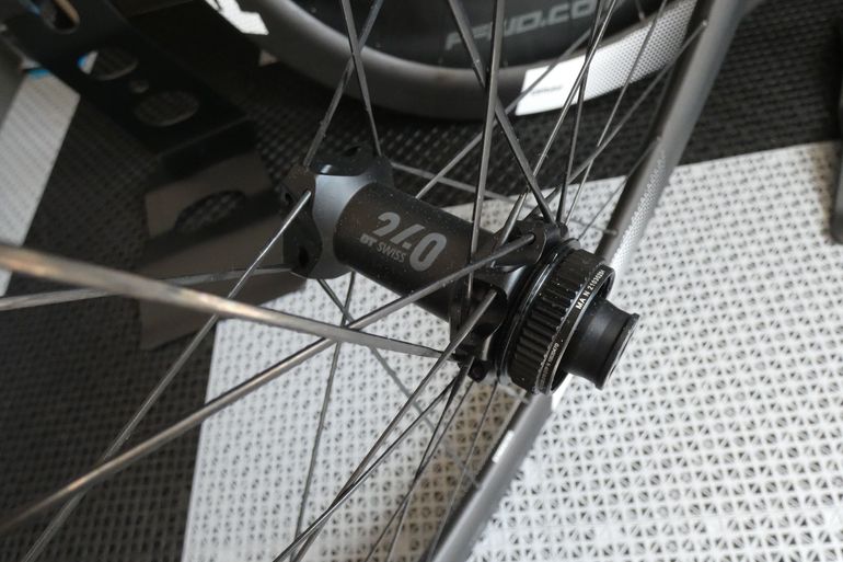 Used Ffwd Ryot 55 Team Tech Tubular Disc bike — image 12 of 21