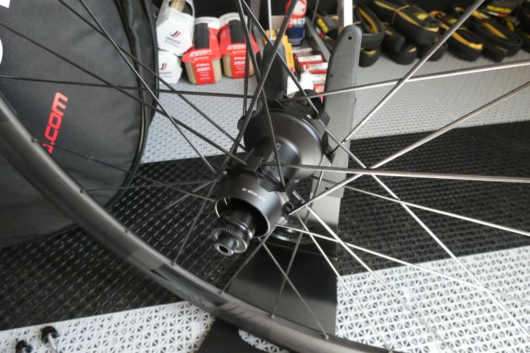 Used Ffwd F6R Tubular Rim Brake bike — image 7 of 15