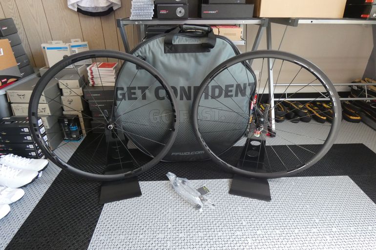 Used Ffwd F3R Tubular Rim Brake bike — image 1 of 15