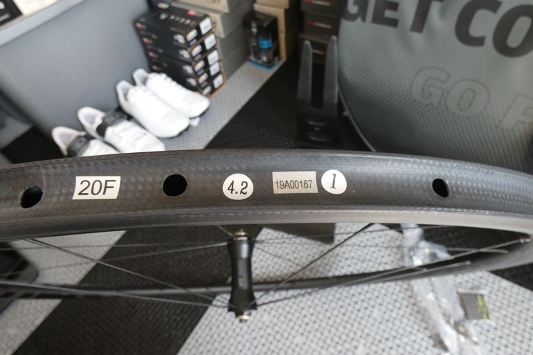 Used Ffwd F3R Tubular Rim Brake bike — image 9 of 15