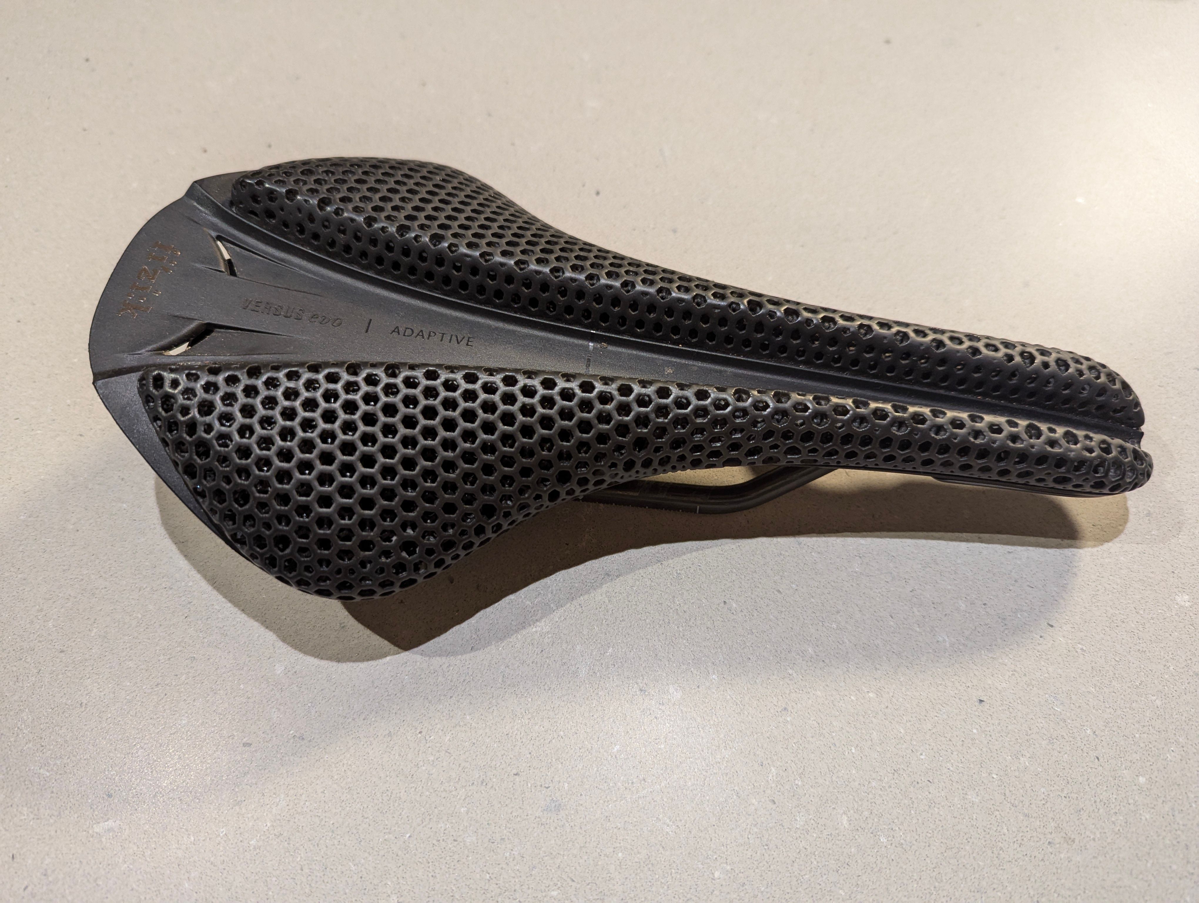 Fizik Antares Versus Evo R1 Adaptive | buycycle