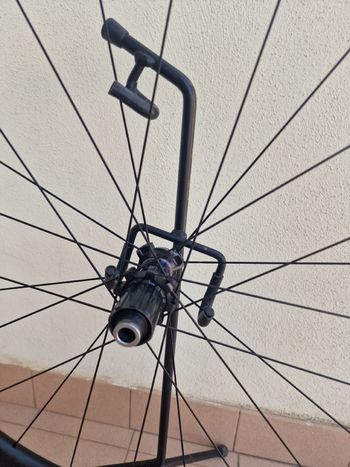 Used Shimano Ultegra C36 2022 bike — image 4 of 8