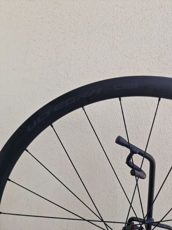 Used Shimano Ultegra C36 2022 bike — image 6 of 8