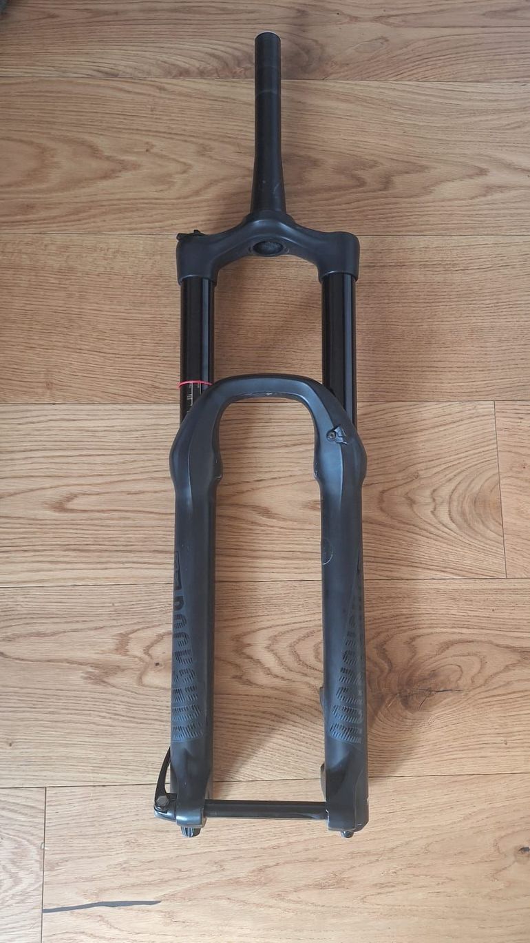 Used RockShox Lyric RCT3 2022 bike — image 1 of 6