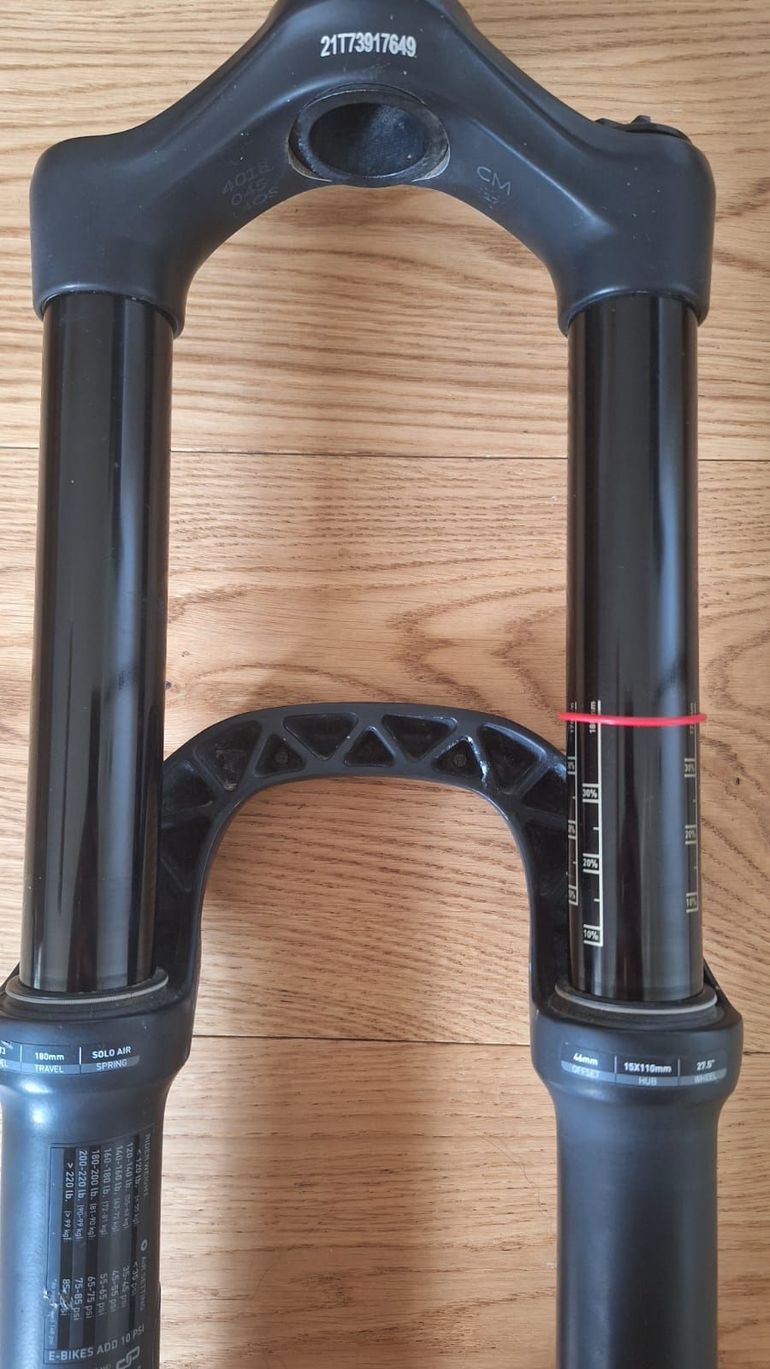 Used RockShox Lyric RCT3 2022 bike — image 4 of 6