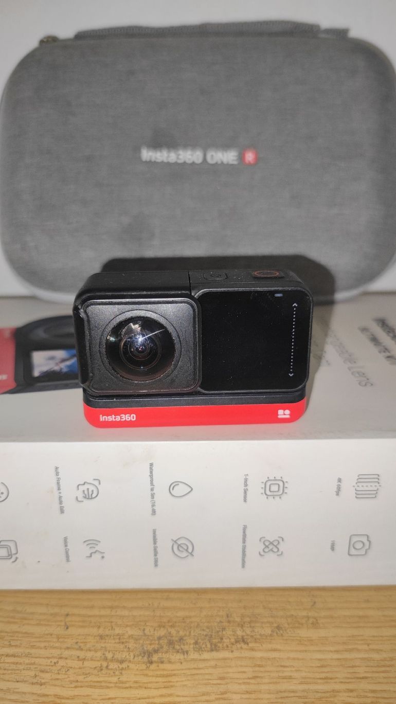 Used insta 360 2021 bike — image 4 of 7