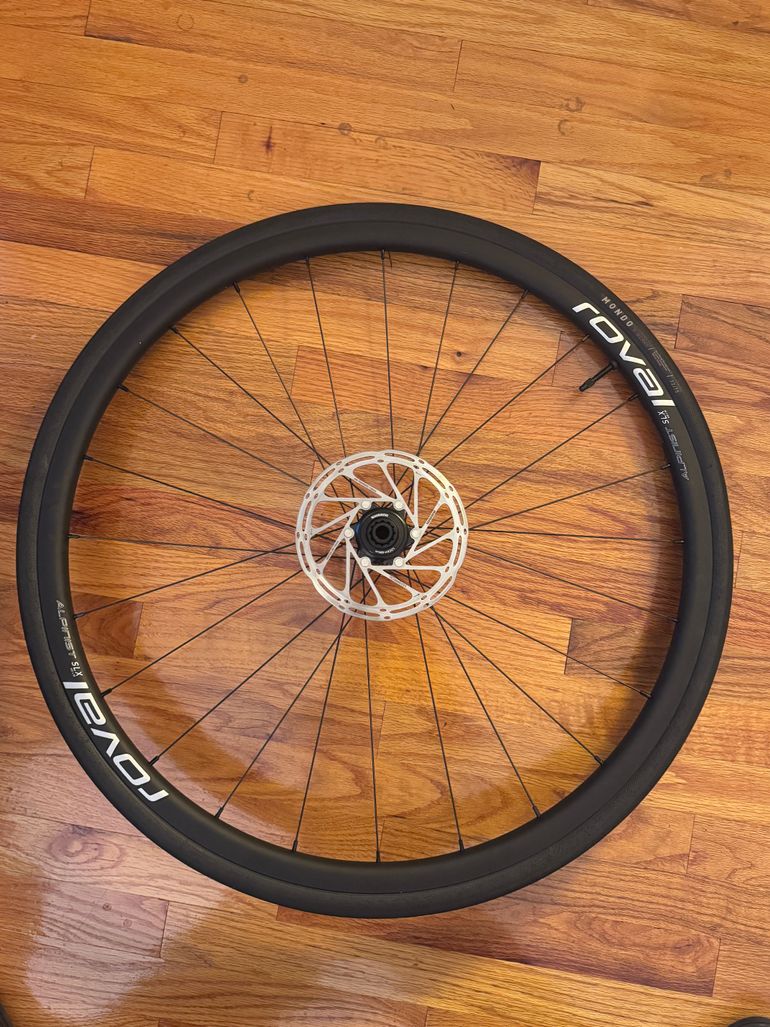 Used Roval Alpinist SLX Disc 2023 bike — image 6 of 7
