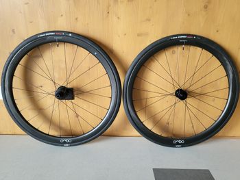 Used OQUO Paire de roues CARBONE vélo route OQUO RP35TEAM moyeux ZIPP – Neuves 2025 Wheels
