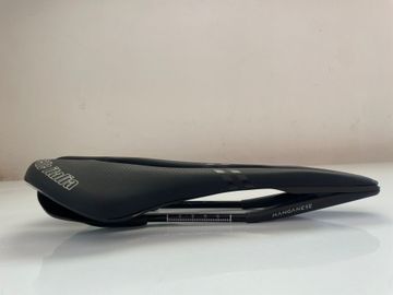 Brugt Selle Italia sp-01 Saddles & Seatposts