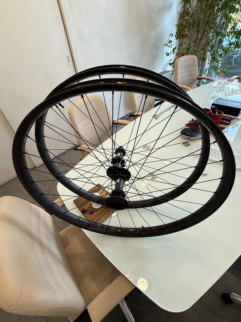 Used 9th Wave Cycling Flex 35E 2025 Wheels