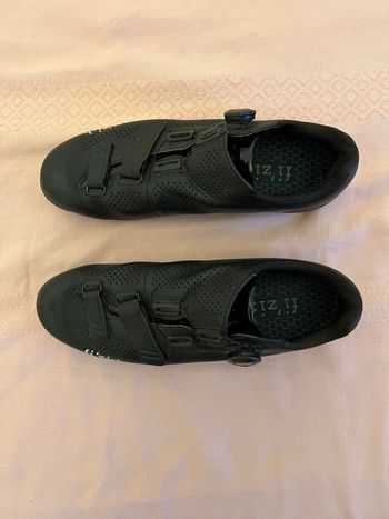 Used Fizik R4 2021 bike — image 1 of 3