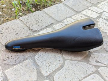 Used Iscaselle Dakar Titanio Saddles & Seatposts