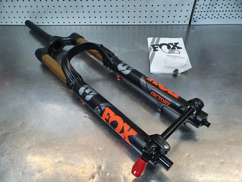 Sr Suntour Durolux 38 rc2 180 mm 2024