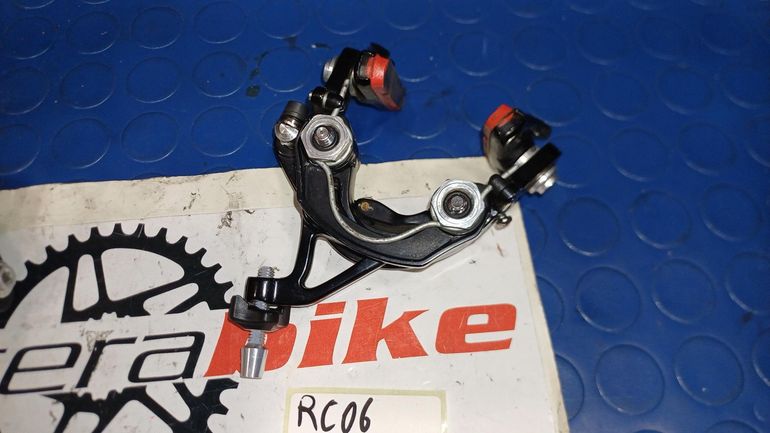 Used Campagnolo Freni Dual Pivot  Record - RC06 2022 bike — image 7 of 7
