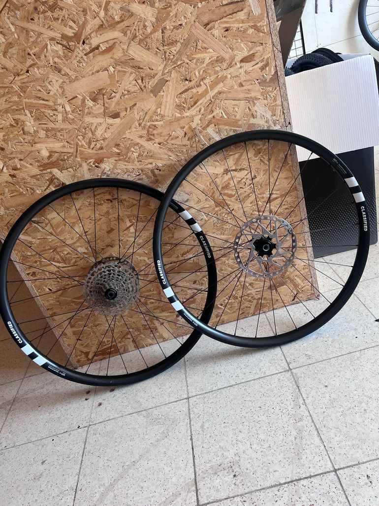 Used Classified M25 2024 bike — image 4 of 9