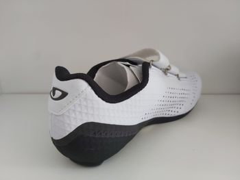 Used Giro Stylos 2025 bike — image 3 of 5