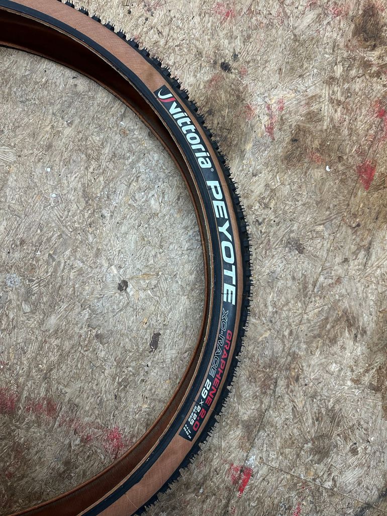 Used Vittoria Peyote XC-Race Graphene 2024 bike — image 1 of 3