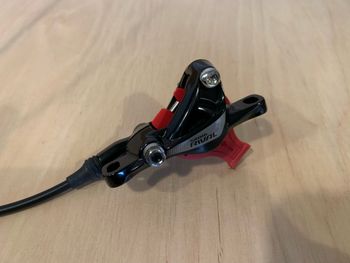 Used Sram Sram Rival 1 frein à disque avant 2021 bike — image 2 of 2