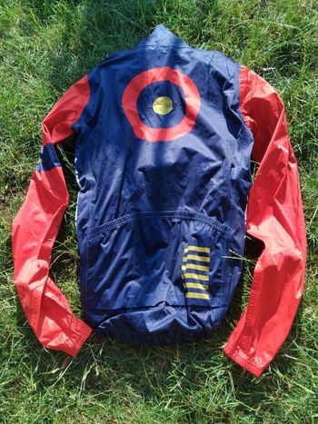 Used Rapha Team Wiggins Rain Jacket 2016 bike — image 4 of 8