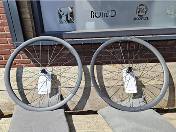 Black Inc, Thirty four gravel wheelset