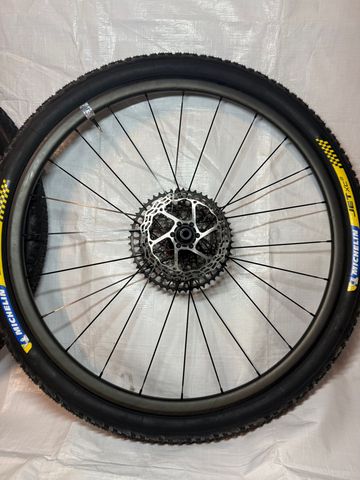 Brugt Mavic Crossmax SL Ultimate 2025 bike — billede 15 af 17