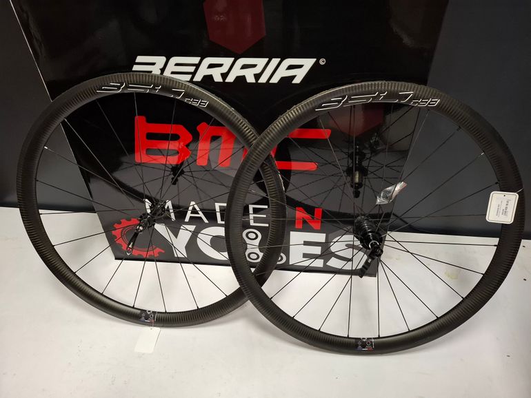 Used Basalt Wheels 38 0000 bike — image 1 of 2